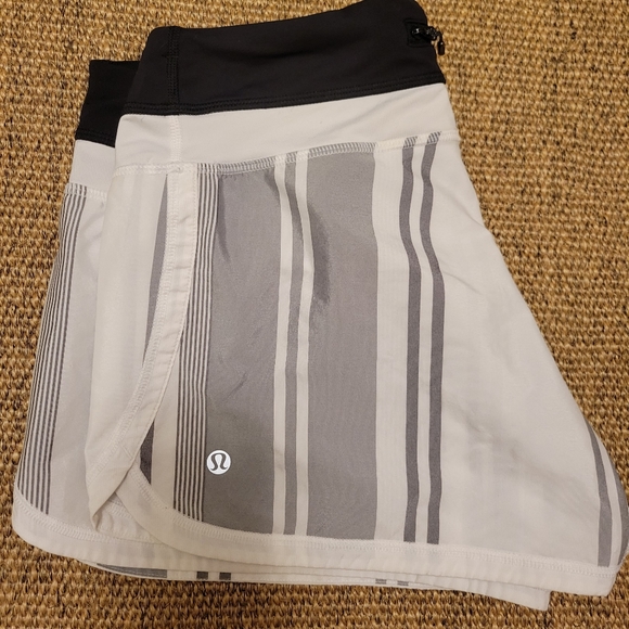 lululemon athletica Pants - Lululemon speed shorts